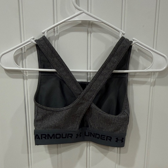 EUC Under Armour Heather Gray Sports Bra - Picture 4 of 5